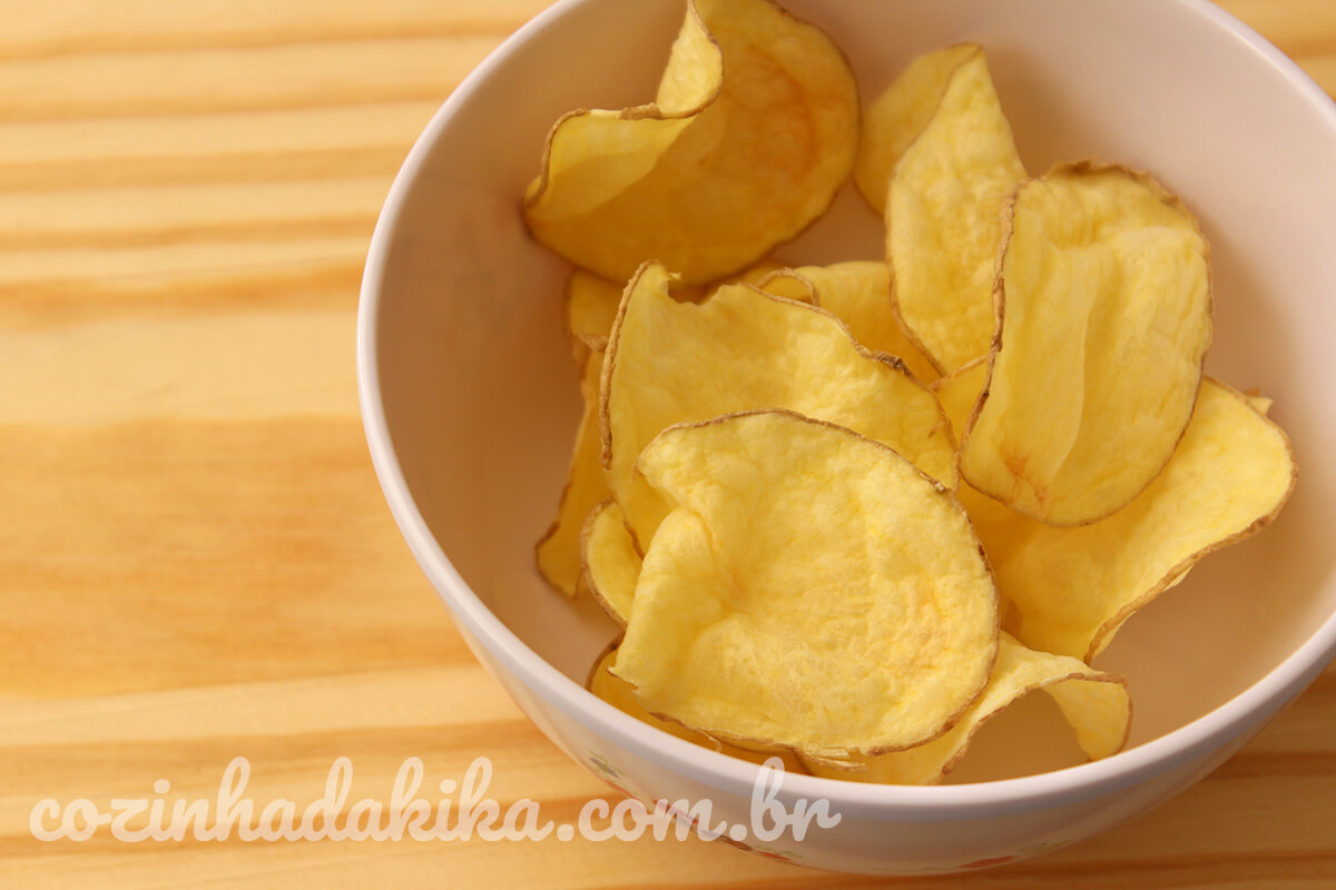 Como fazer batatas chips no microondas sem óleo