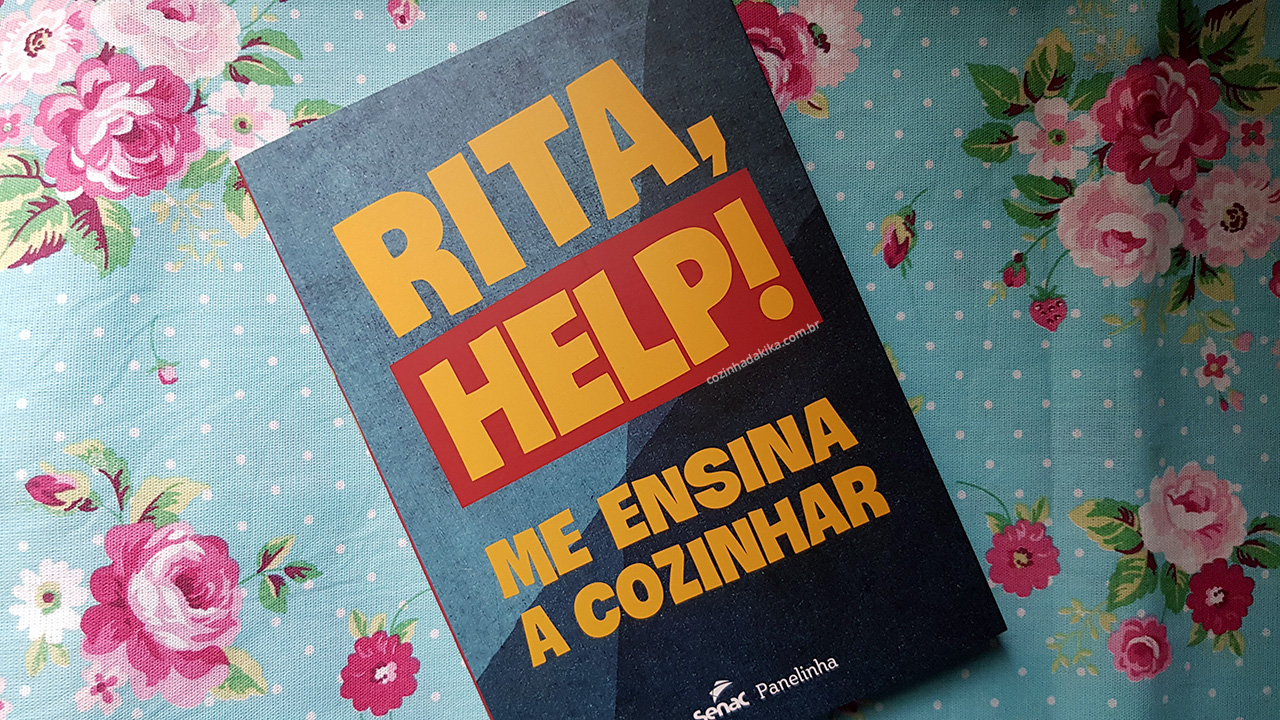 Livro Rita Help! da Rita Lobo sobre um tecido florido